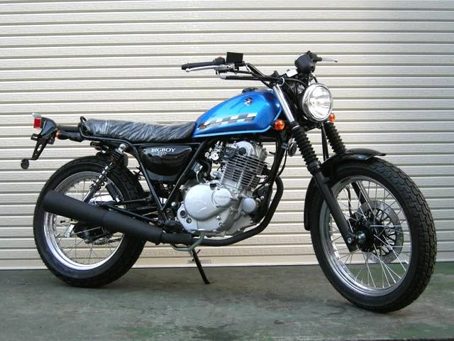 Suzuki Grass Tracker