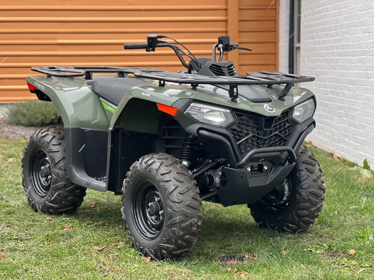 CF Moto MotoCForce 400 