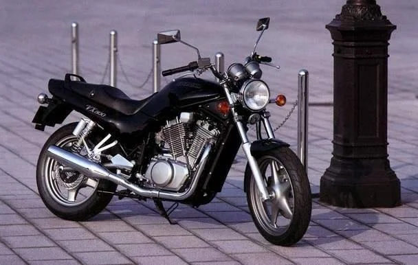 Suzuki VX 800