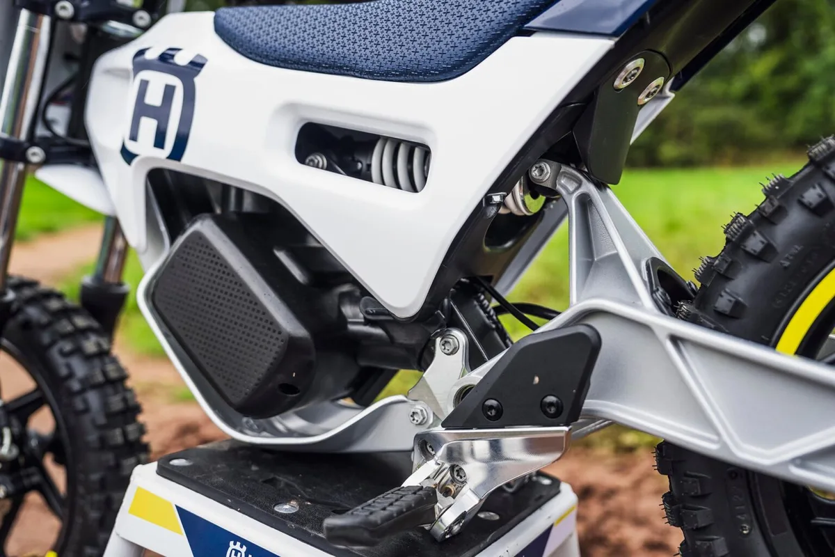 Husqvarna 2 
