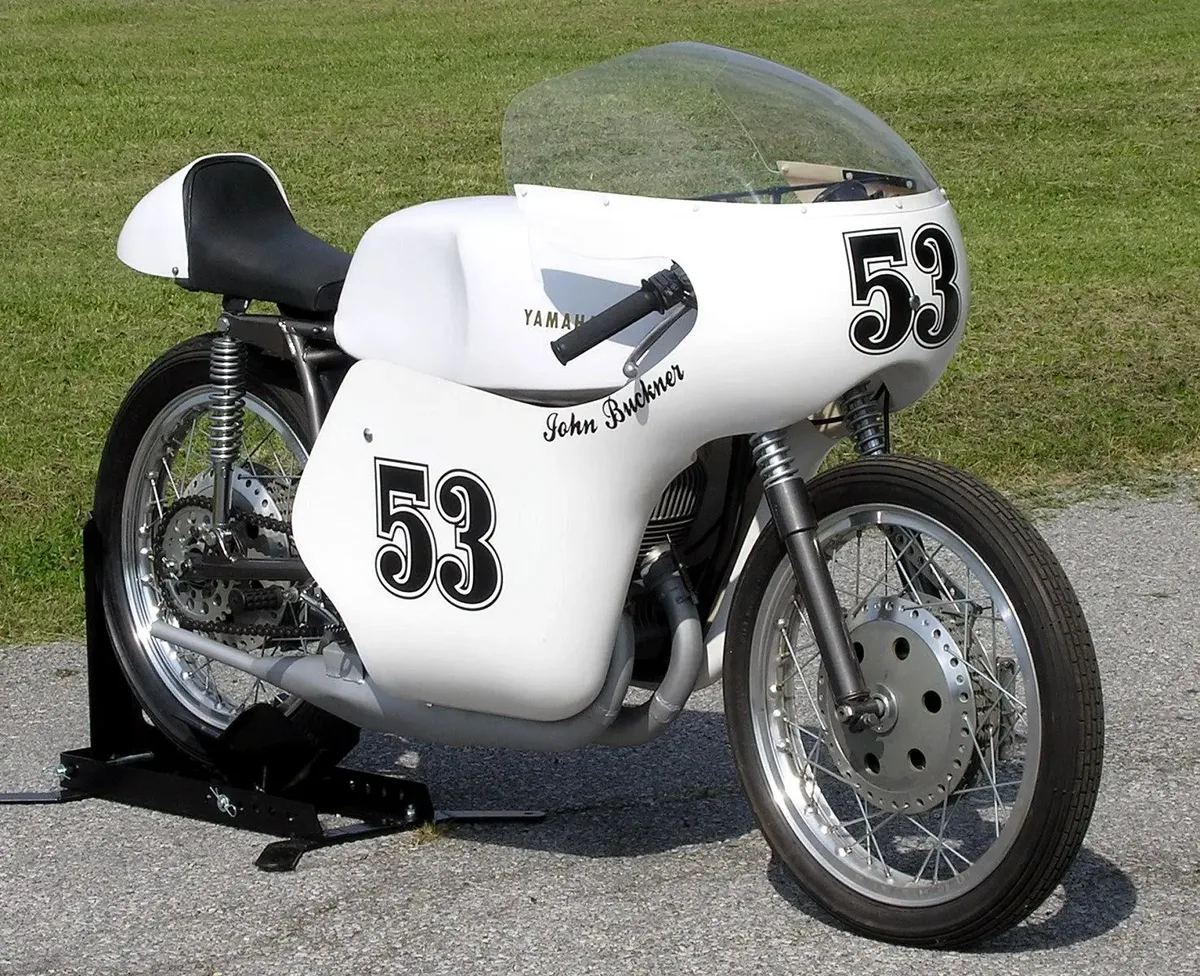 Yamaha Racer 
