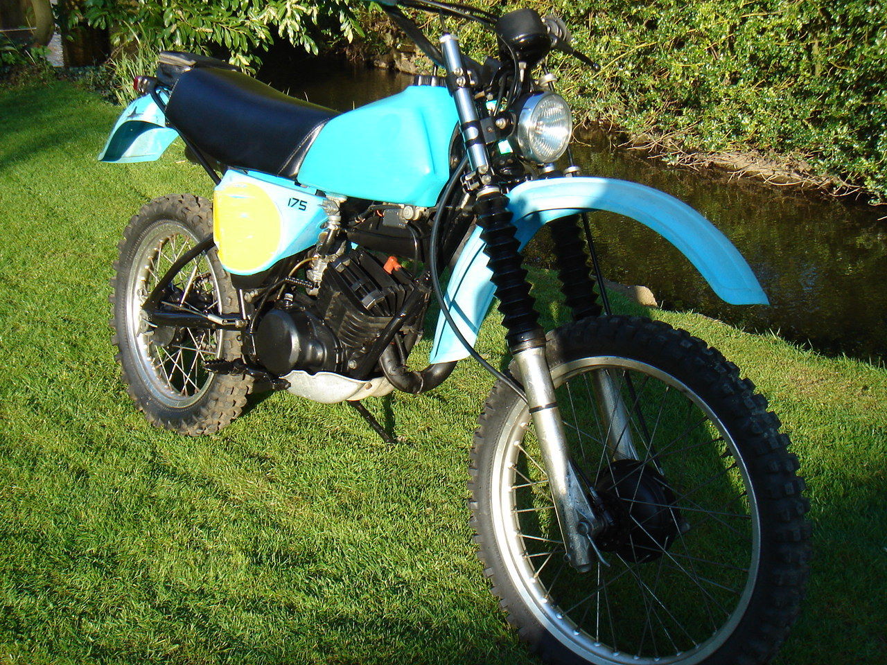 Yamaha 490 
