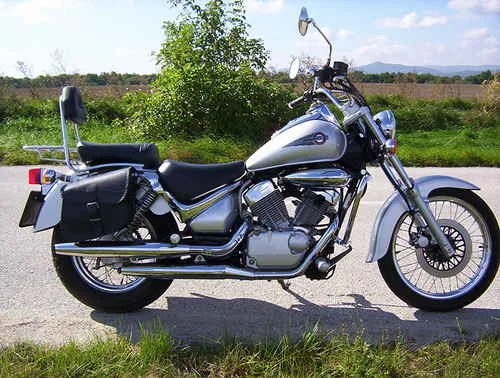 Suzuki VL 125 LC Intruder 2001