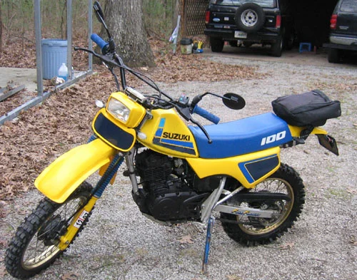 Suzuki DR 100