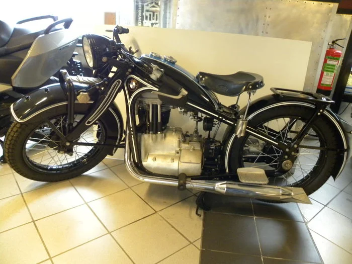 BMW R4 Series 2