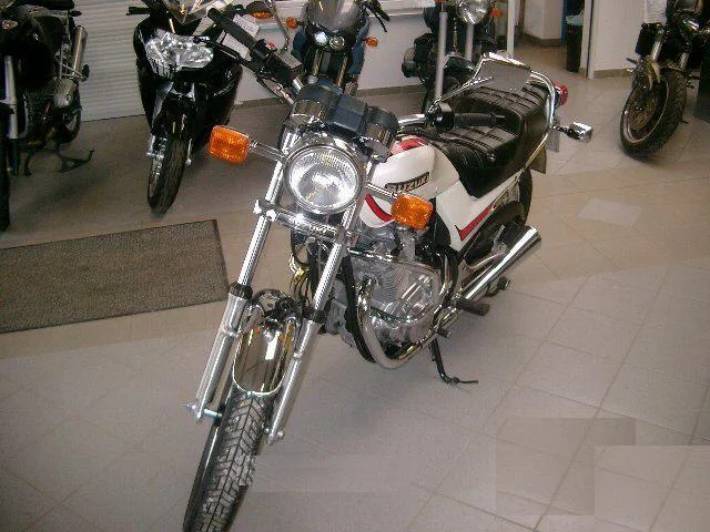 Suzuki GR 650