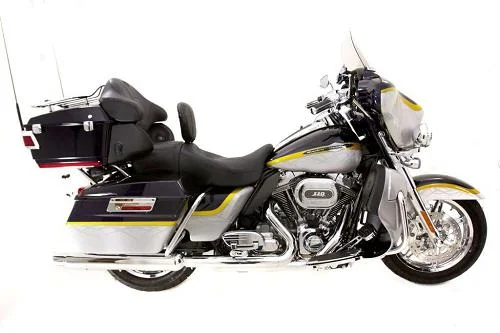 Harley-Davidson FLHTCUSE7 CVO Ultra Classic Electra Glide