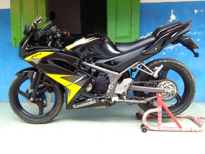 Kawasaki Ninja RR