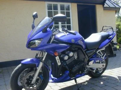 Yamaha FZS 600 Fazer