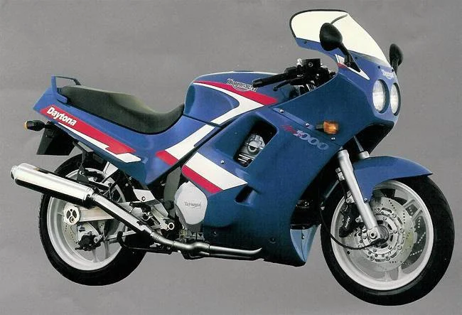 Triumph Daytona 750