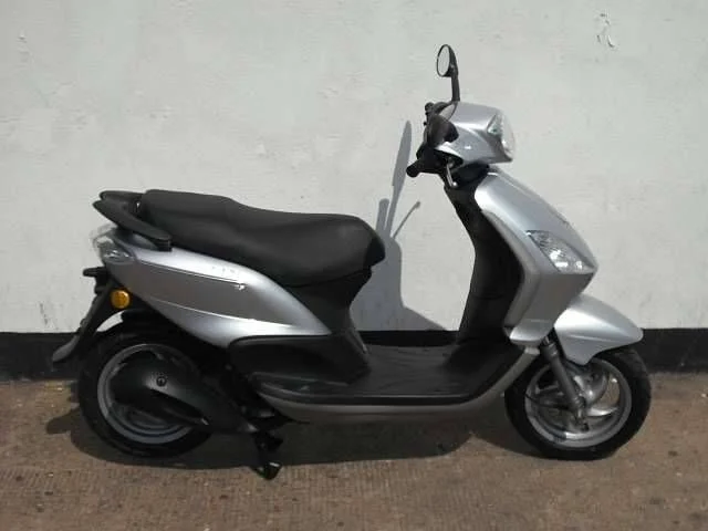 Piaggio Fly 125