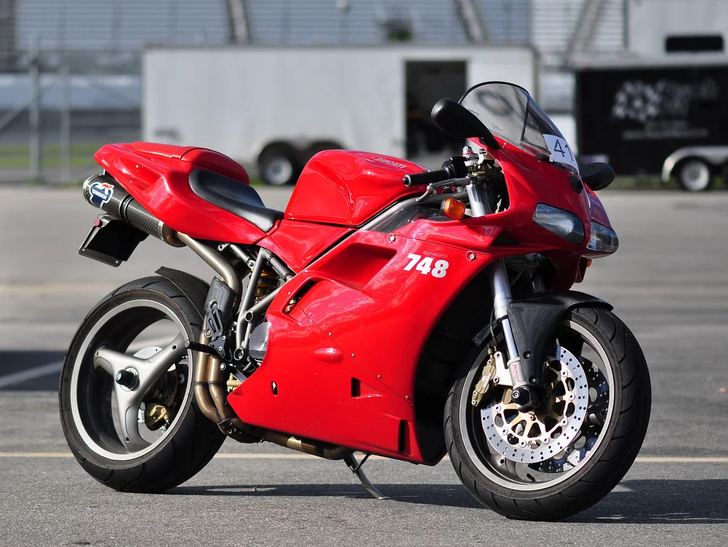 Ducati 748