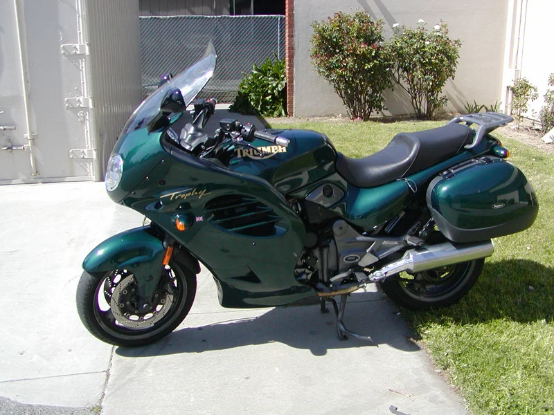Triumph Trophy 900