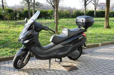Piaggio X9 500
