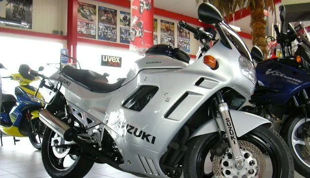 Suzuki GSX 750 F