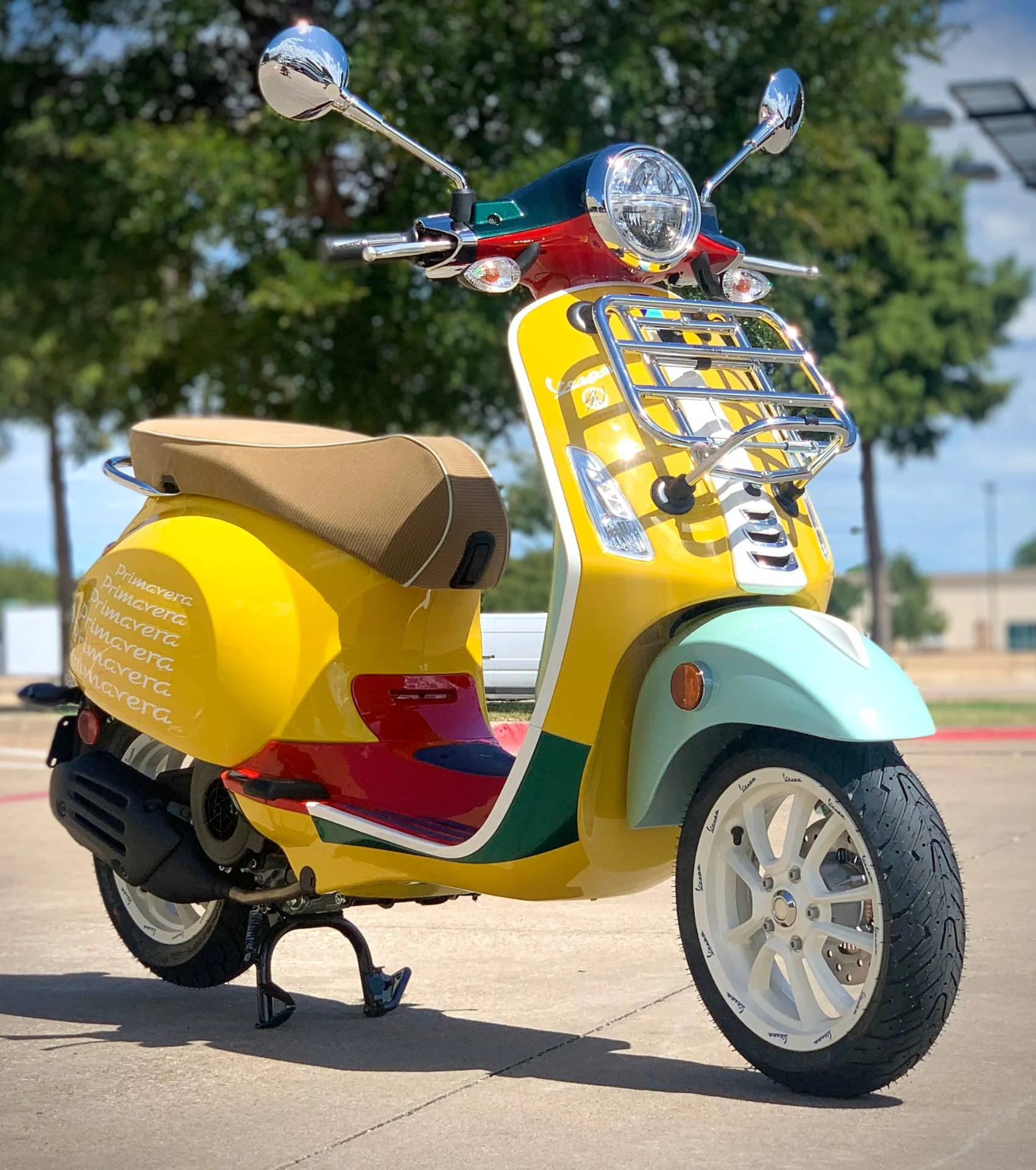 Vespa Primavera Sean Wotherspoon 150