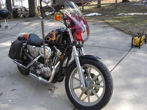 Harley-Davidson 883 Sportster Hugger