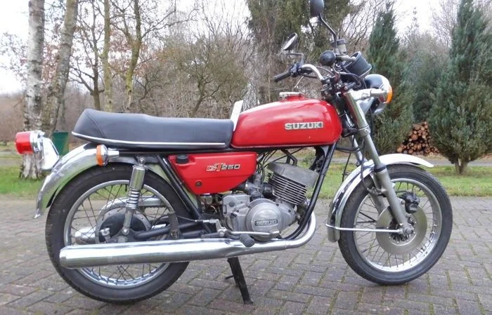 Suzuki GT 250