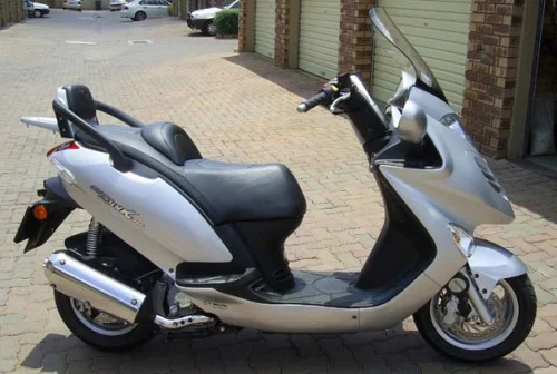 Kymco Grand Dink 250 2005
