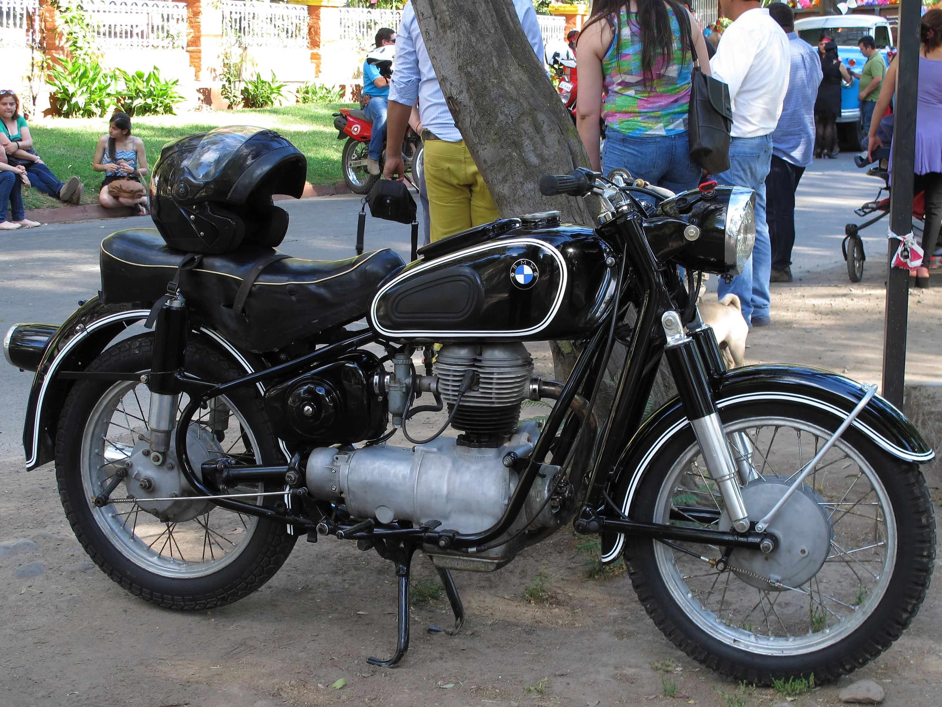 BMW R26