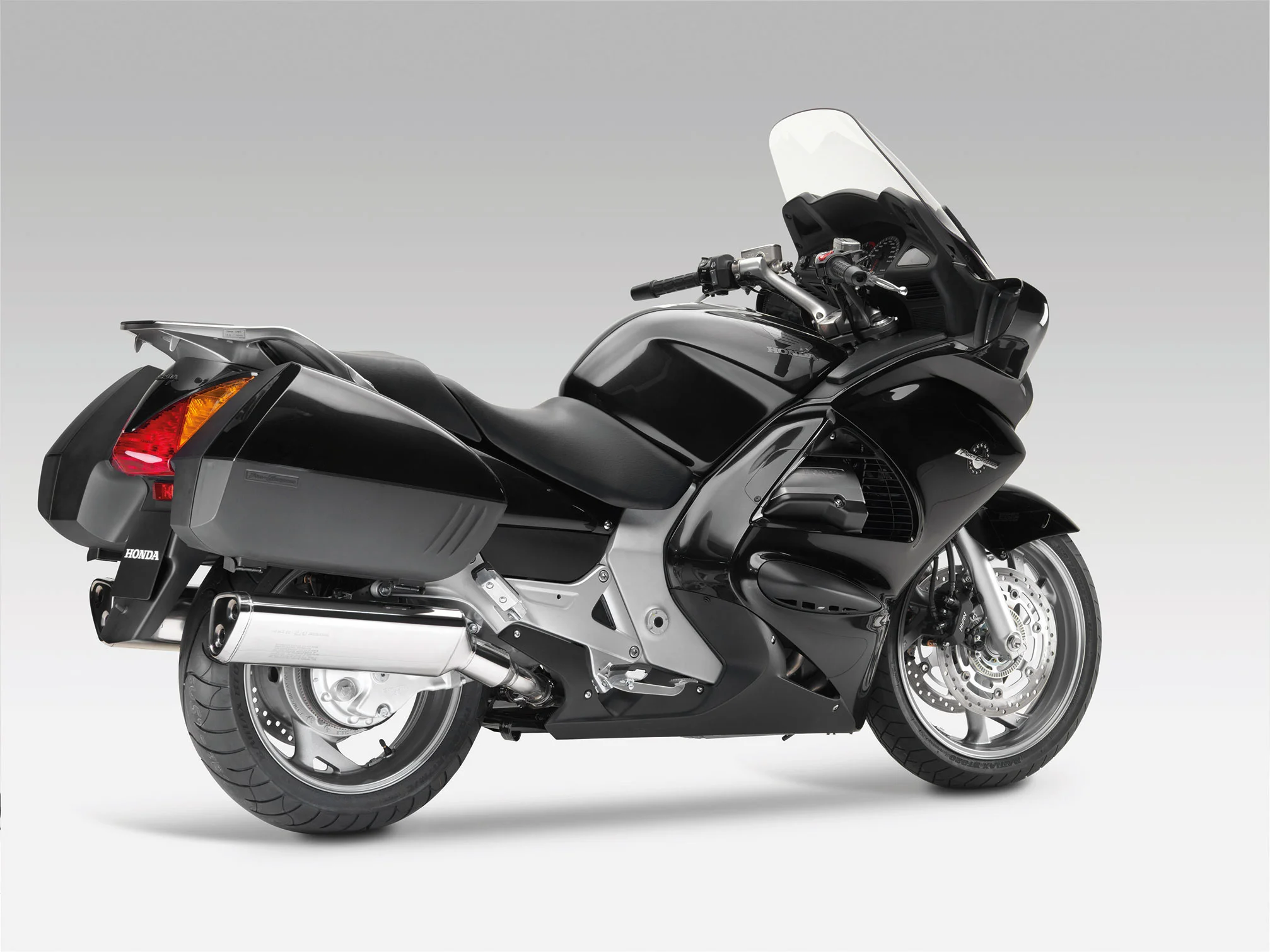 Honda ST1300A Pan-European