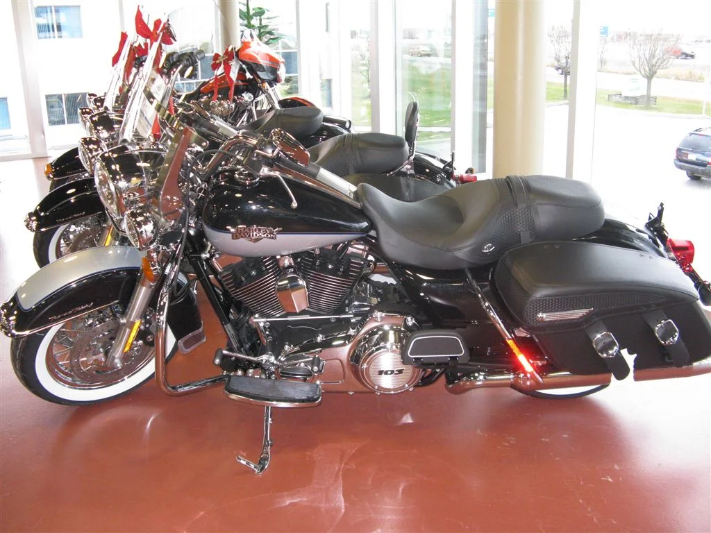 Harley-Davidson FLHR Road King Peace Officer