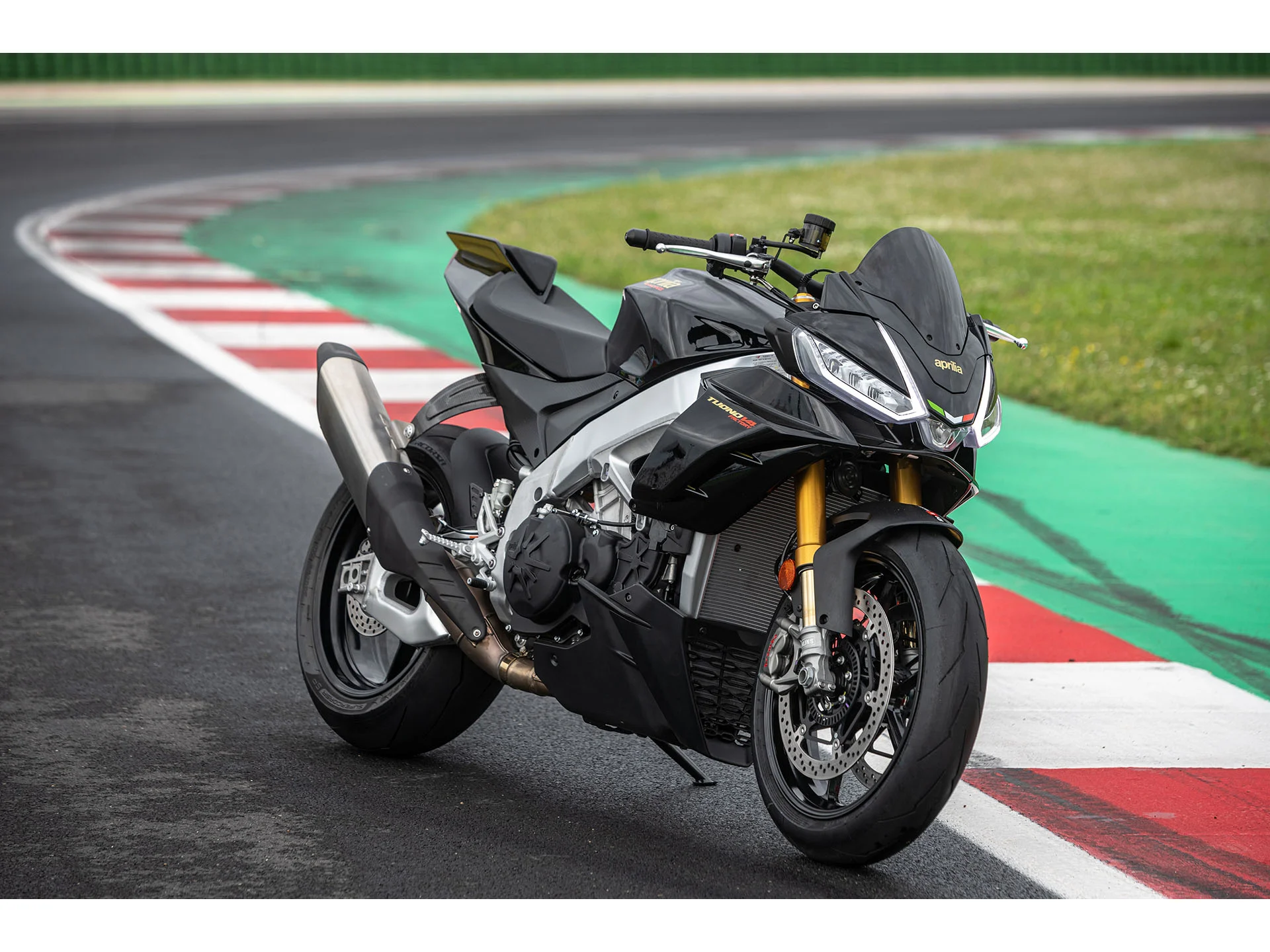 Aprilia Tuono V4