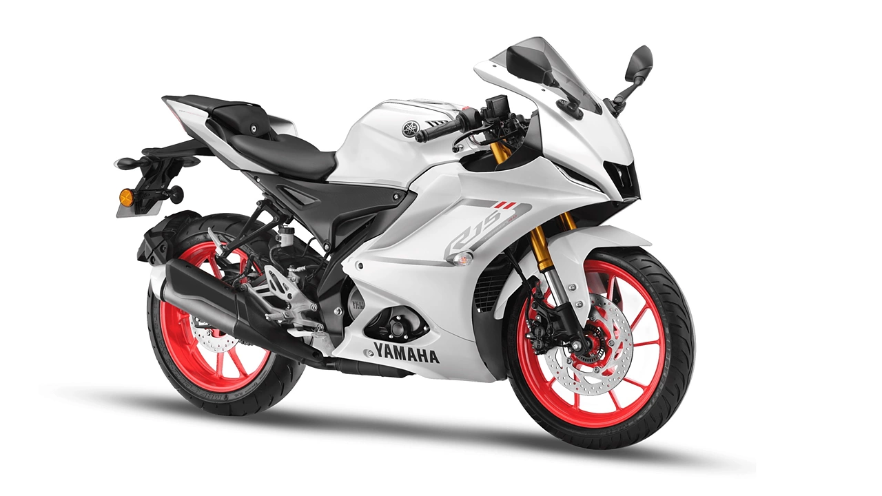 Yamaha R15 V4
