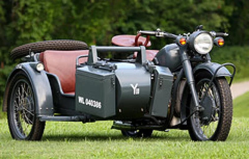 Chang-Jiang 750 BG (with sidecar)