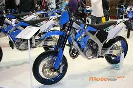 TM SMM 125 B. D. 2010