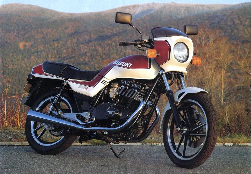 Suzuki GSX 400 S