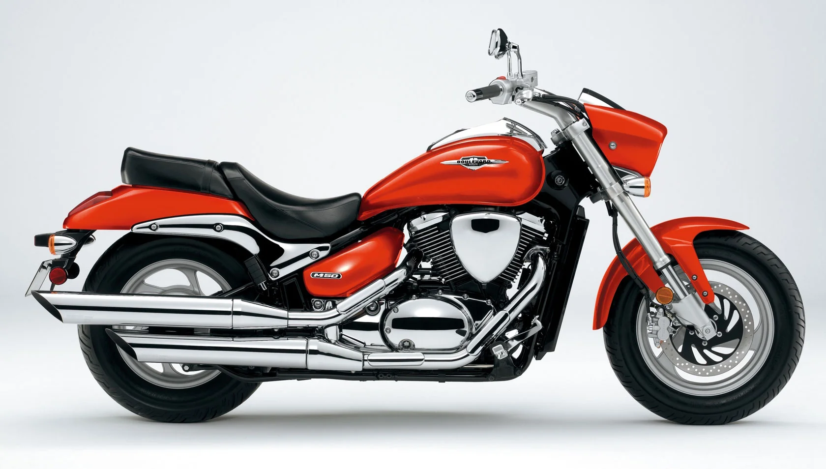 Suzuki Boulevard S83