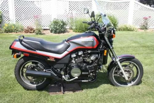 Honda V65 VF1100S Sabre