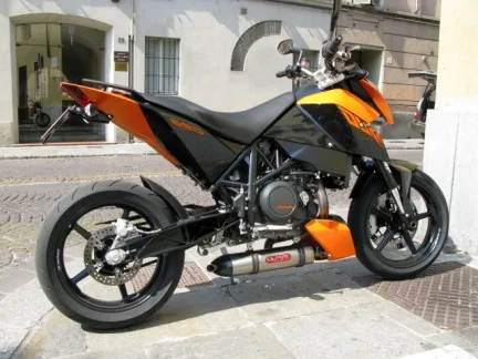 KTM 690 Duke