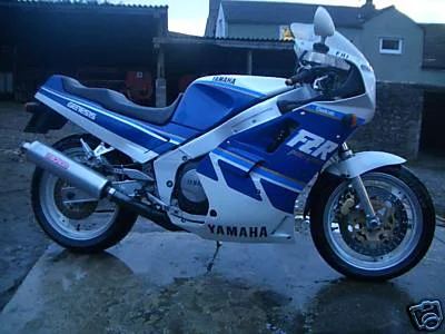 Yamaha FZR 750 Genesis