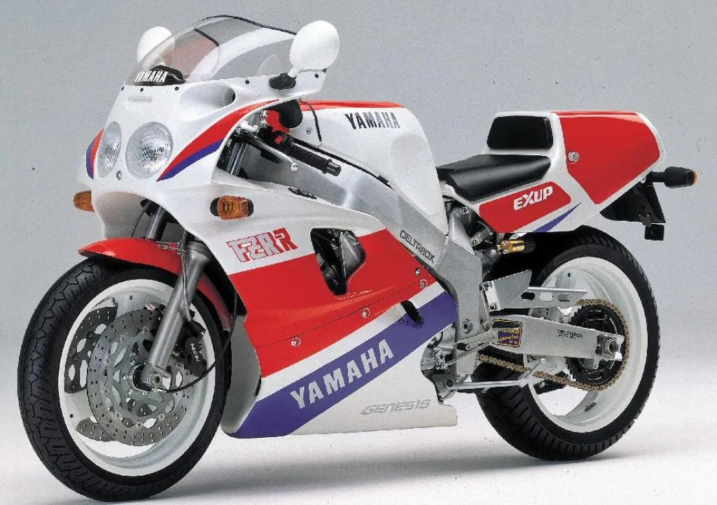 Yamaha FZR 750 R (reduced effect)