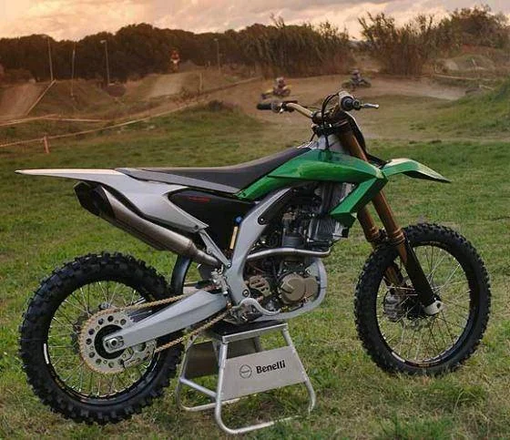 Benelli BX 449 Cross