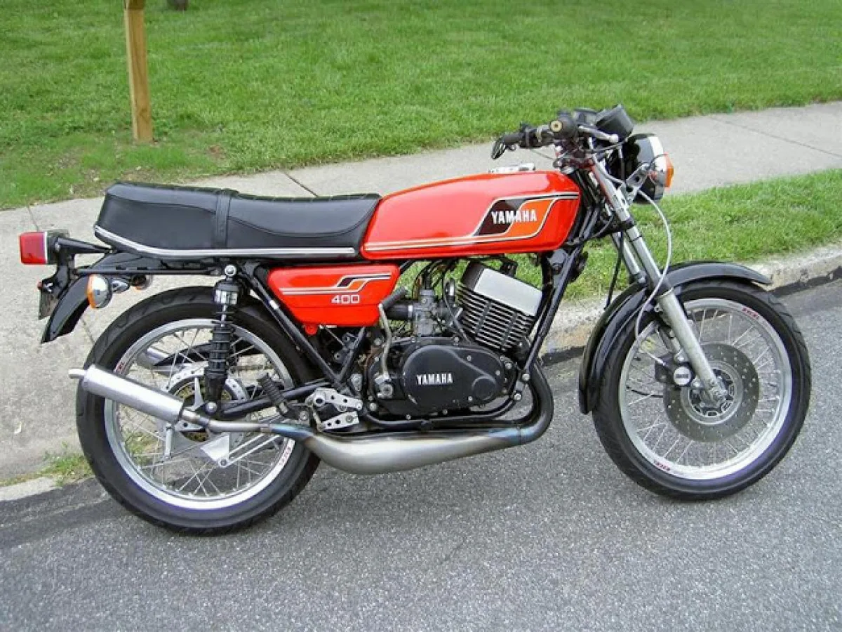 Yamaha RD 350 N (reduced effect)