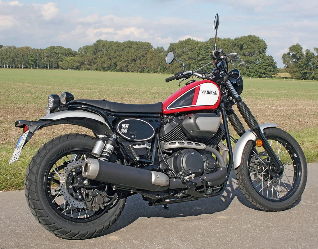 Yamaha SCR 950