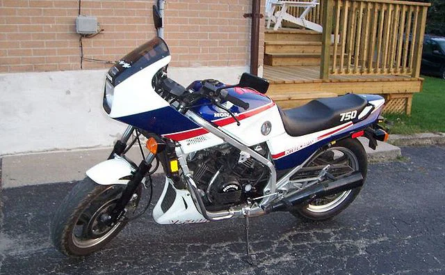 Honda VF 750 F