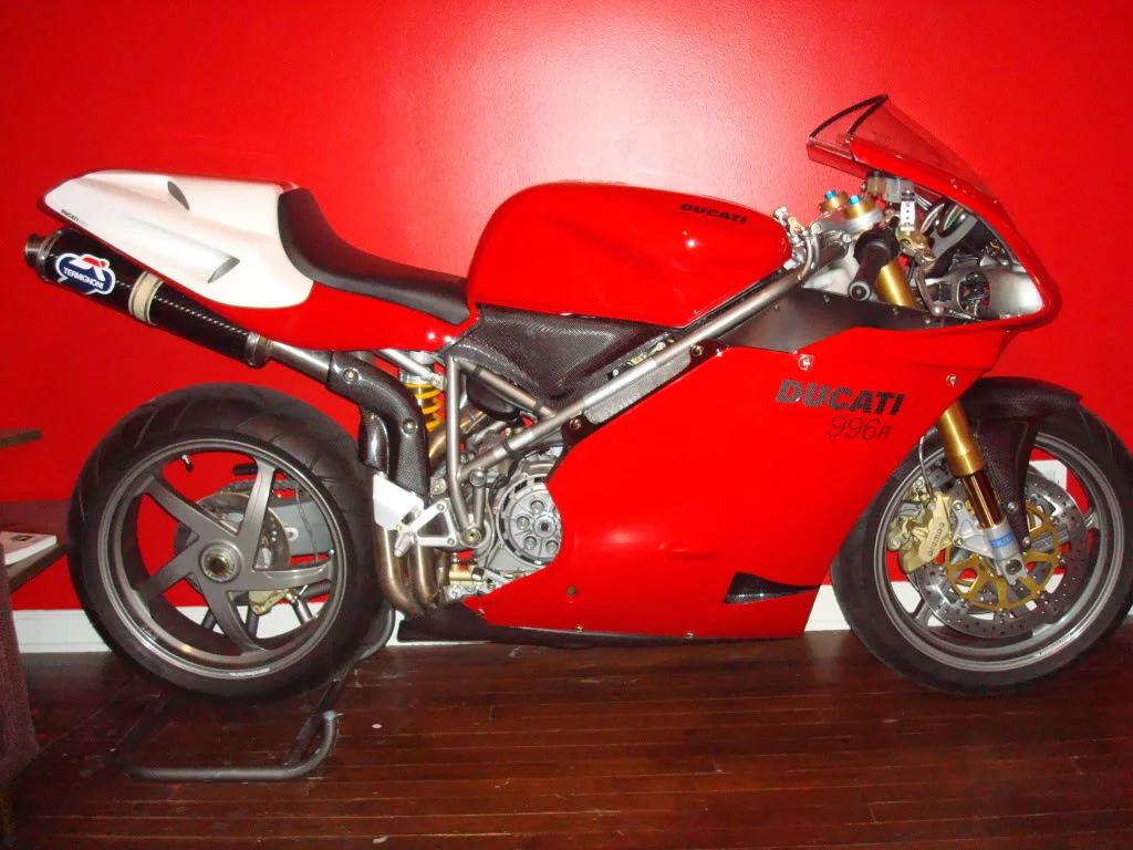 Ducati 996 R
