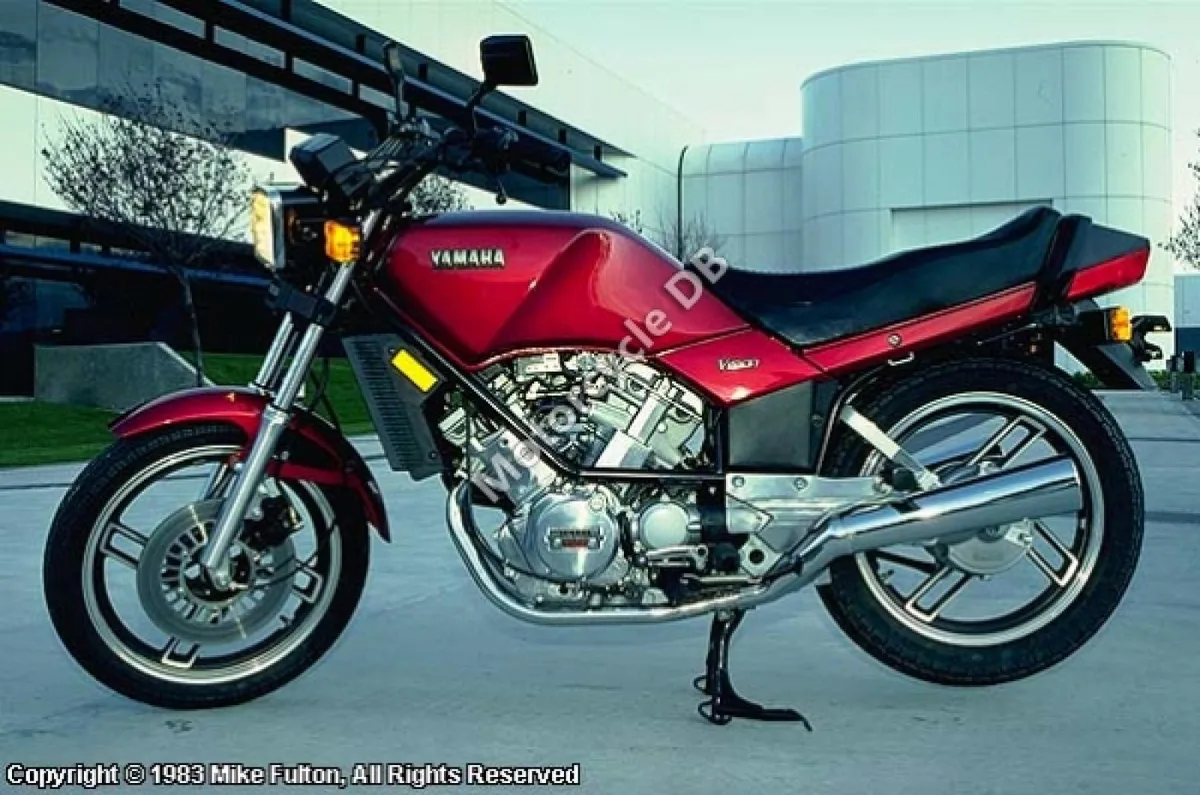 Yamaha XS 400 DOHC (reduced effect)