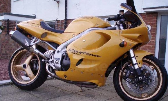 Triumph Daytona 955i