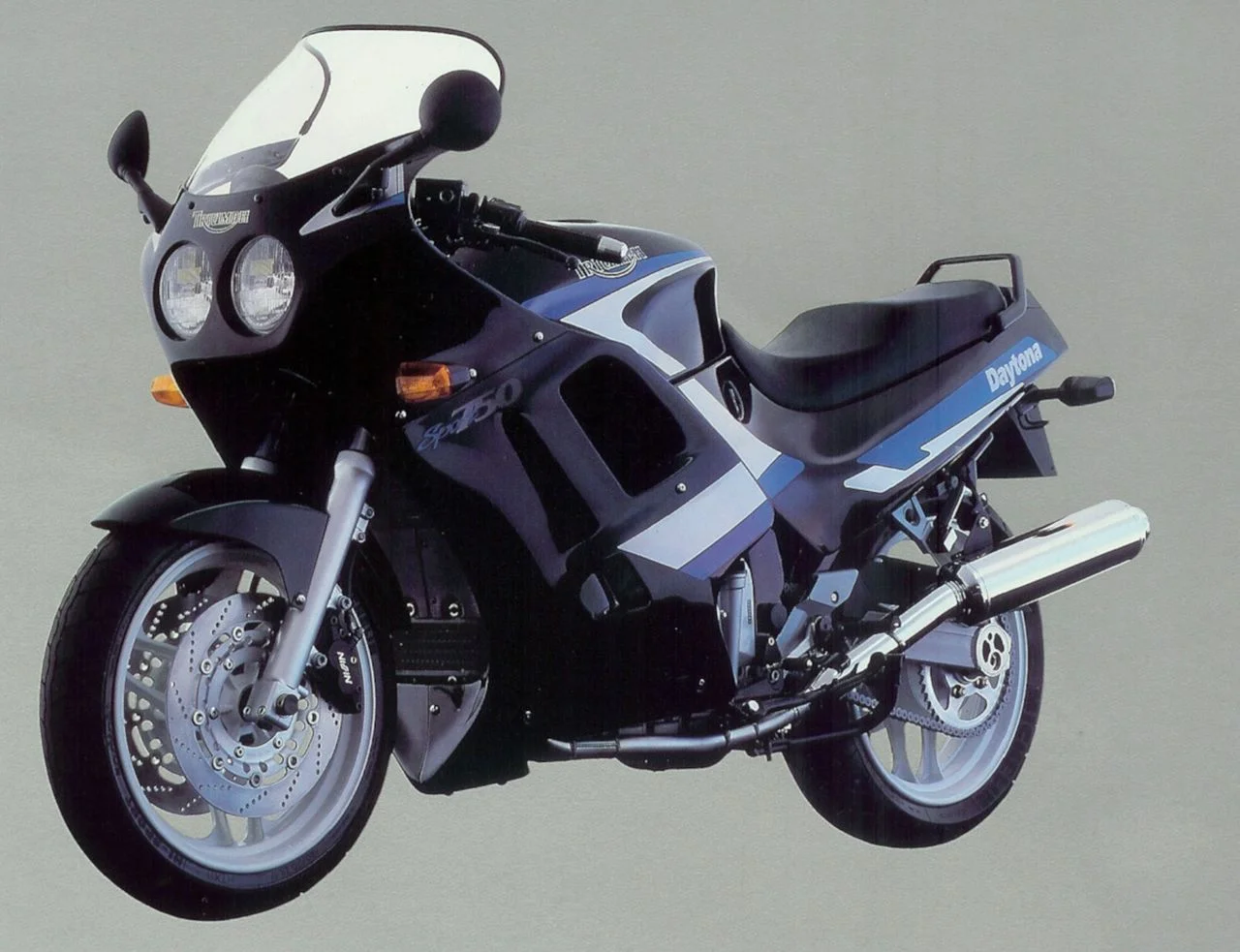 Triumph Daytona 750
