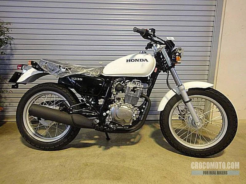 Honda CB223S