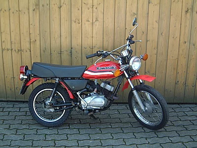 Kawasaki KM 100