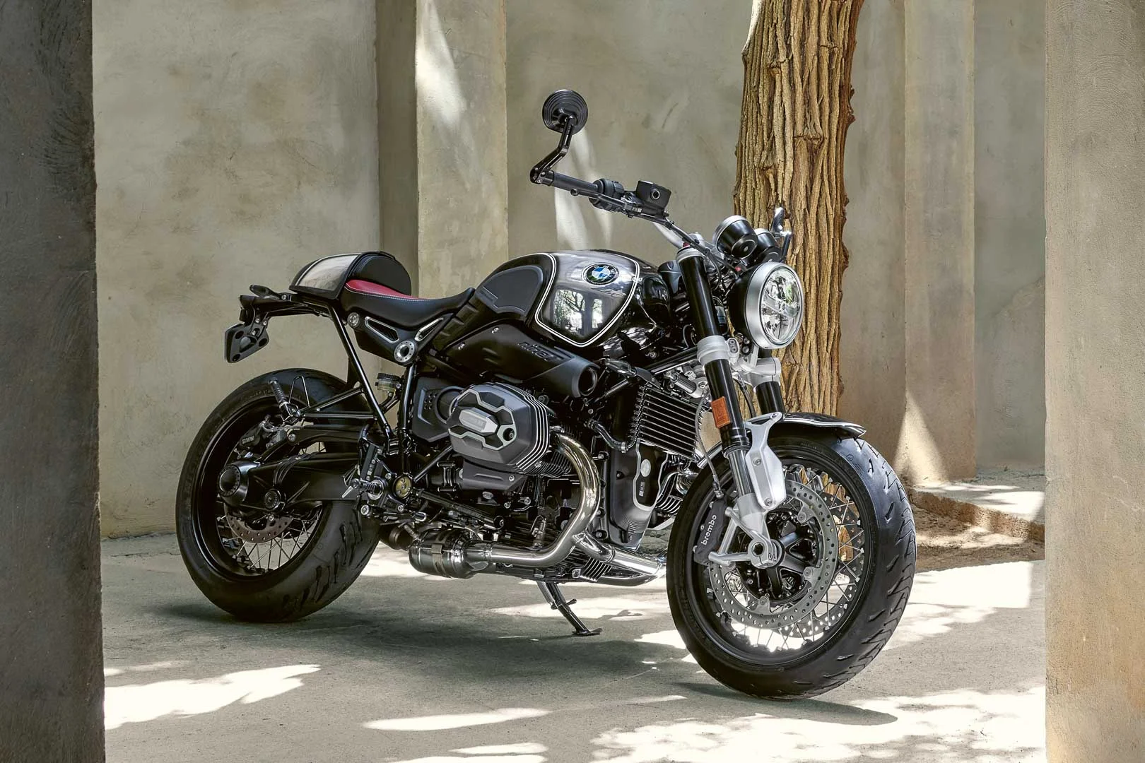 BMW R nine T