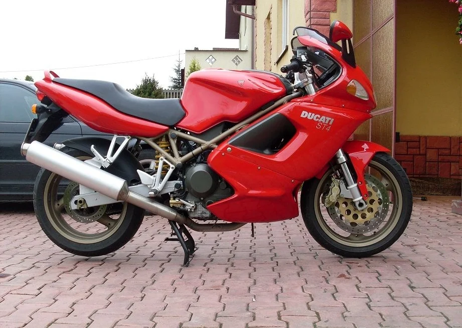 Ducati ST 4