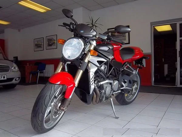MV Agusta F4 750S 1+1