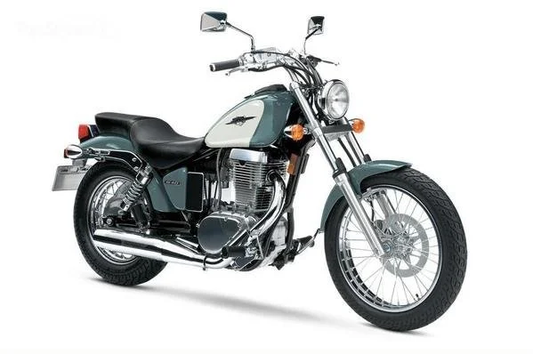 Suzuki Boulevard S40